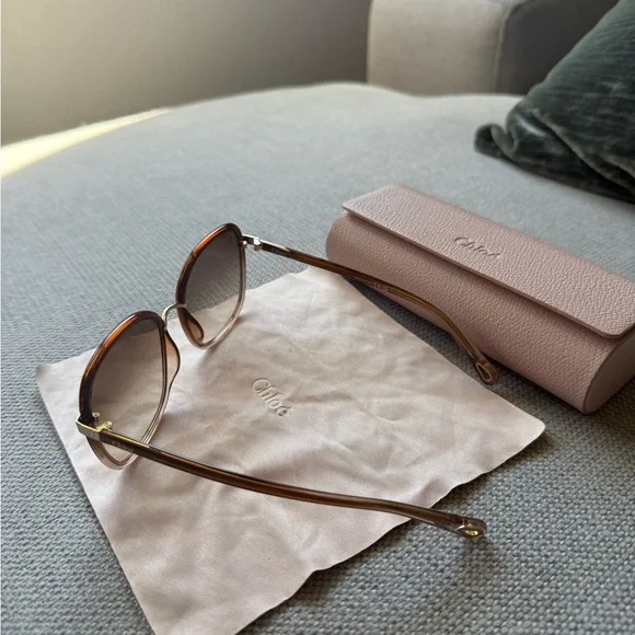 Chloé Brown Gradient Square Sunglasses with Pink Case - Picture 6 of 8